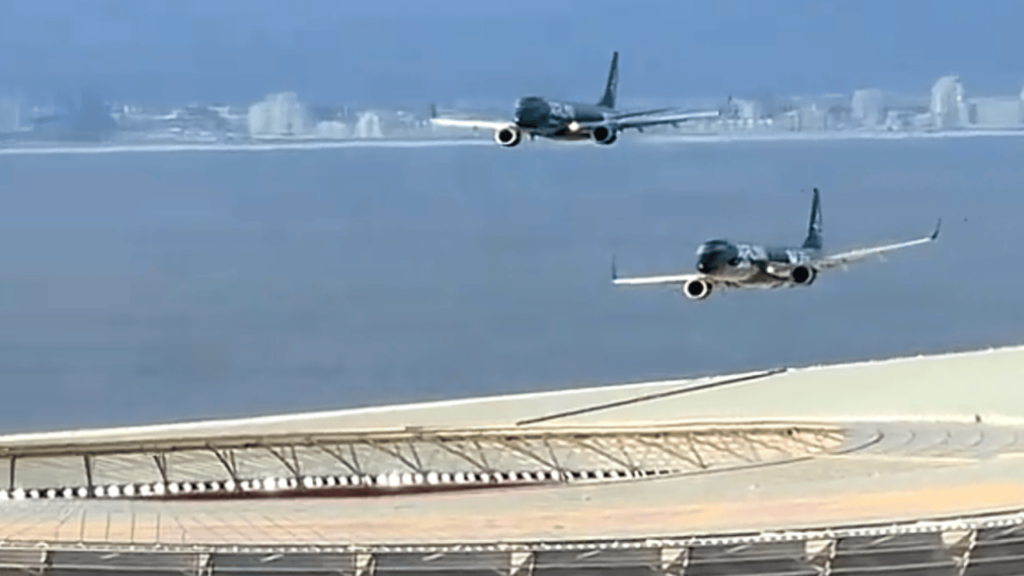 Sobrevôo de duas Embraer viraliza nas redes